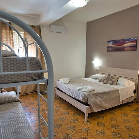 La Ruota Hotel Oliveri Buitenkant foto