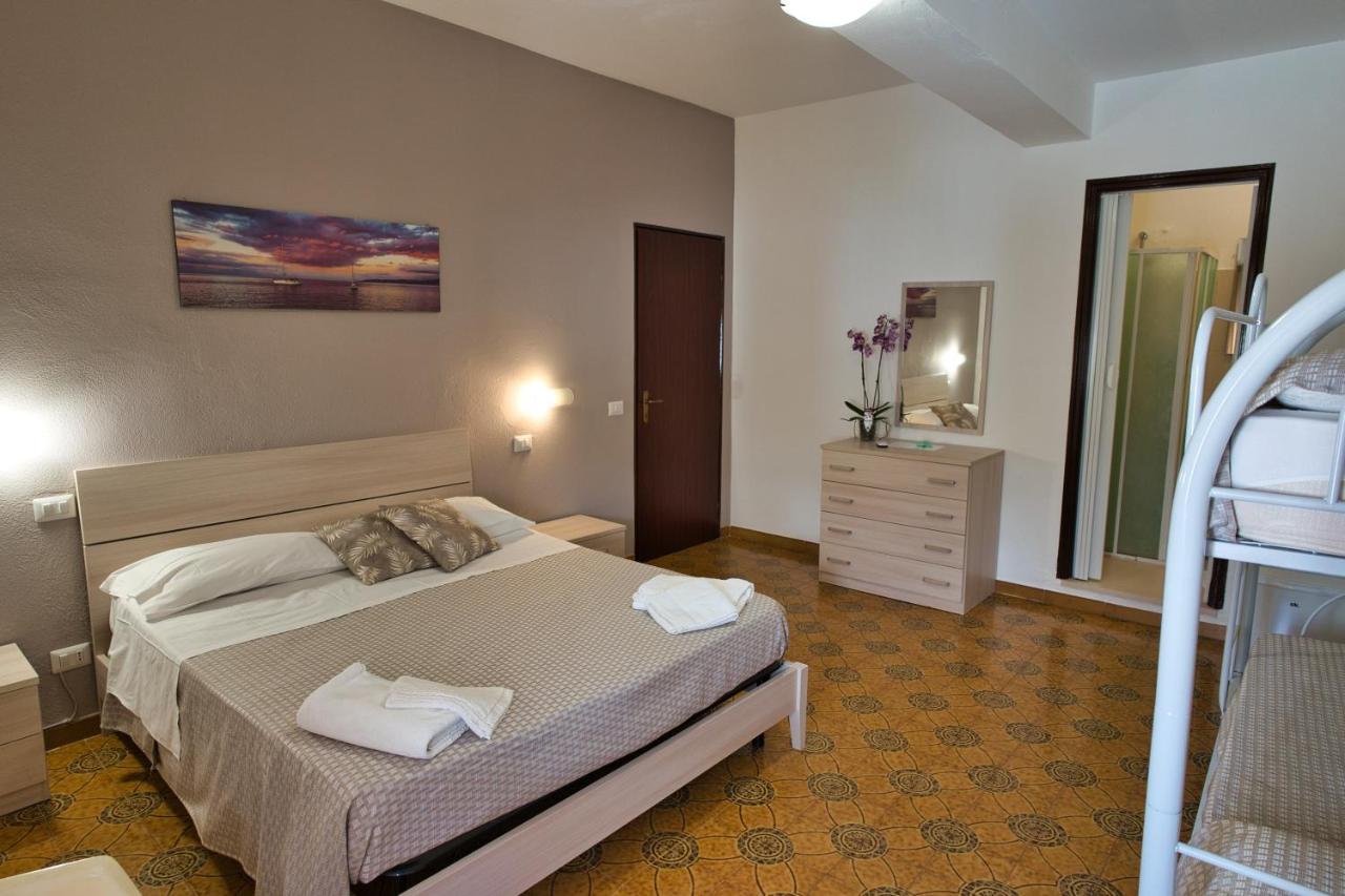 La Ruota Hotel Oliveri Buitenkant foto