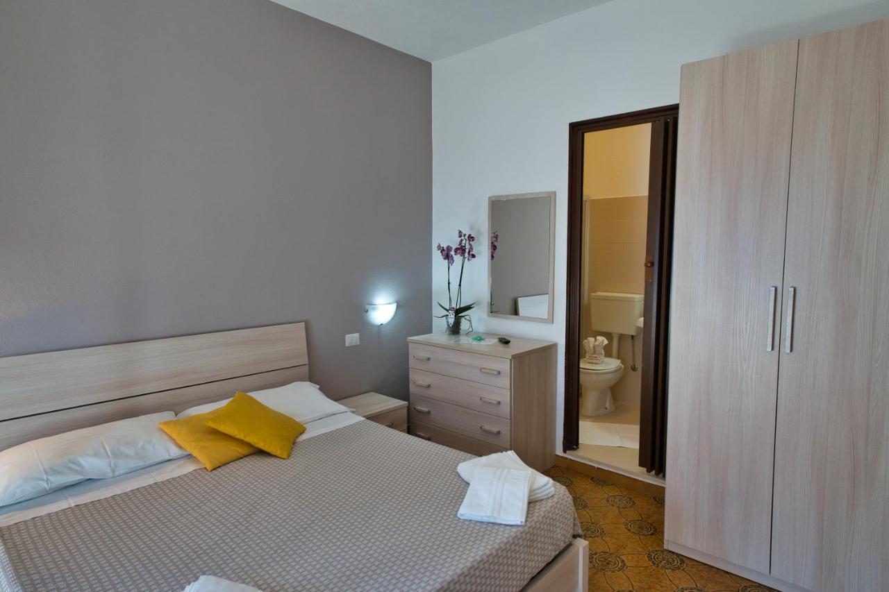 La Ruota Hotel Oliveri Buitenkant foto